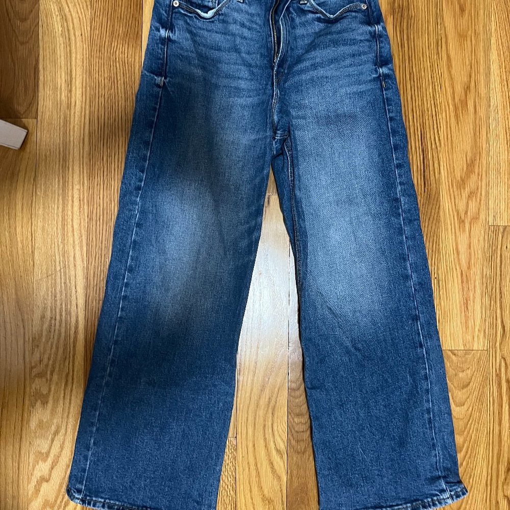old navy mid-blue high rise cropped wide leg jean, size 4